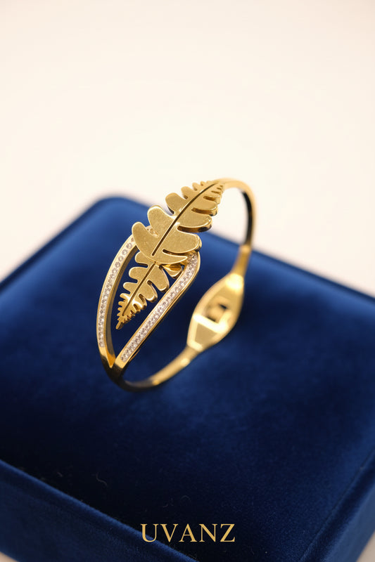 CRYSTAL LEAF BRACELET