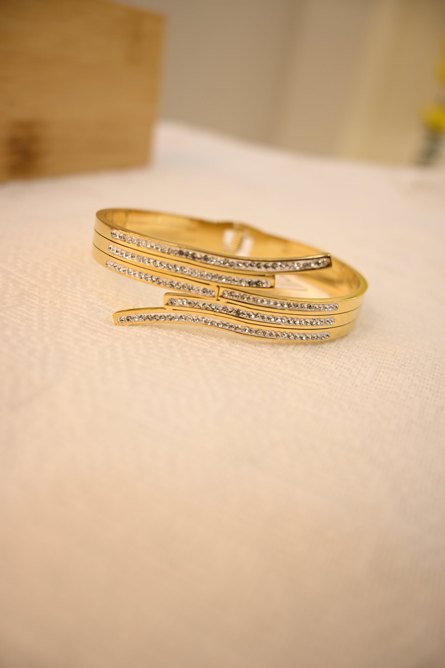 CRYSTAL GOLD PLATED BRACELET