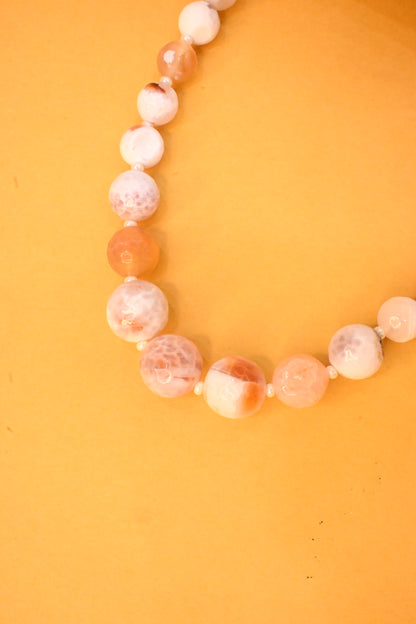 Necklace with pink & white pearl
