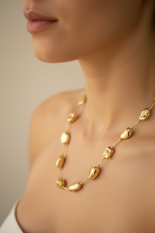 STATEMENT NECKLACE