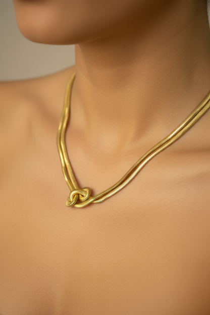 DOUBLE LAYER SNAKE NECKLACE