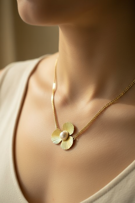 FLOWER PENDANT