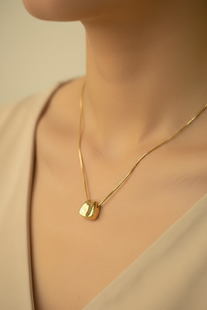 GOLD PLATED PENDANT